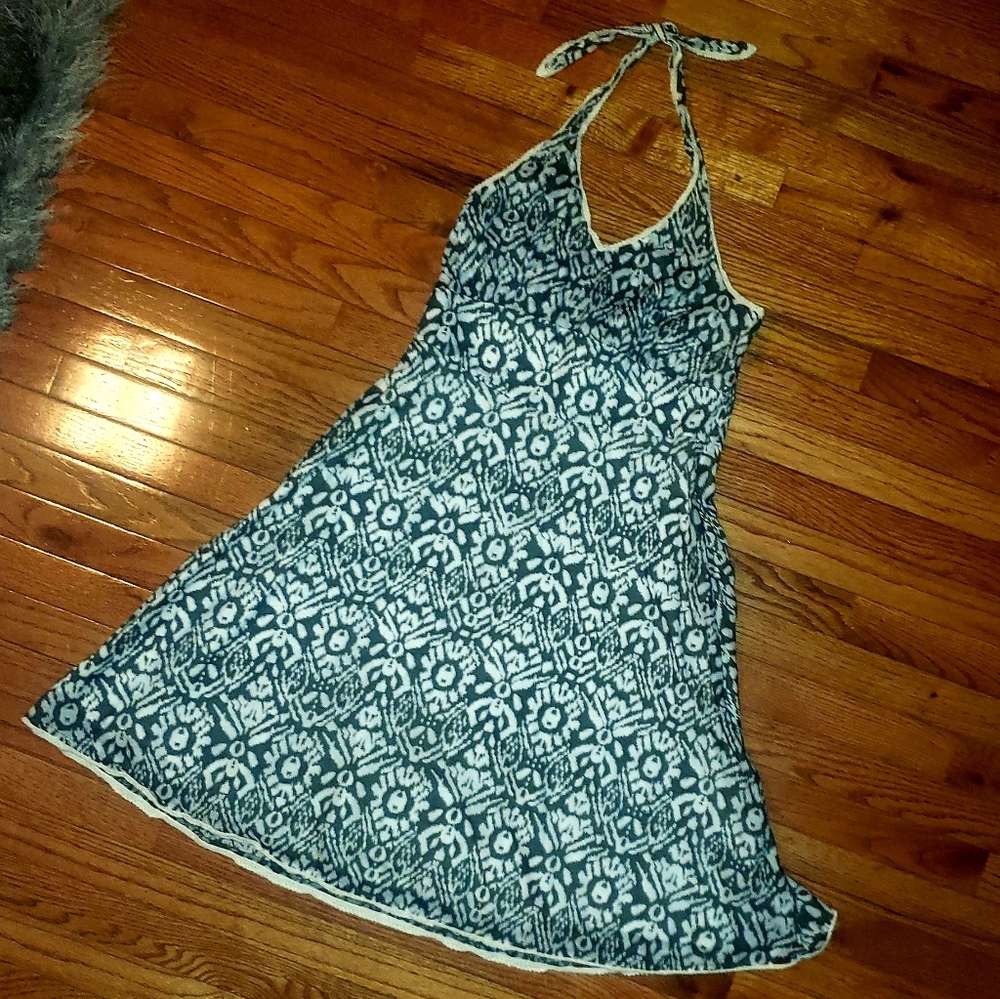 Sun dress with tie neck